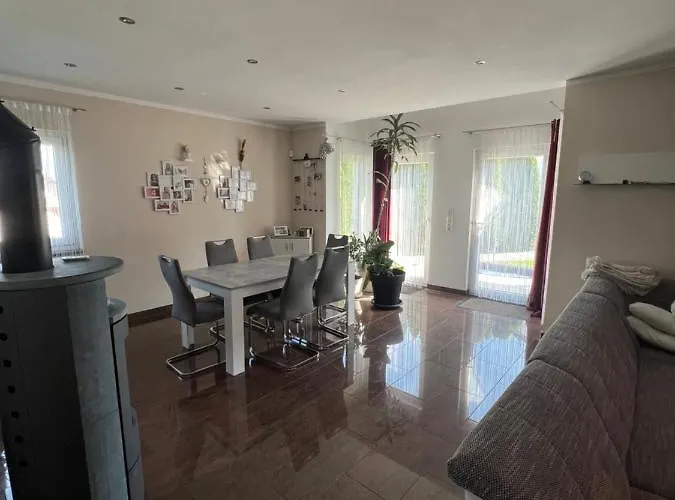 Remus Haus בית נופש *